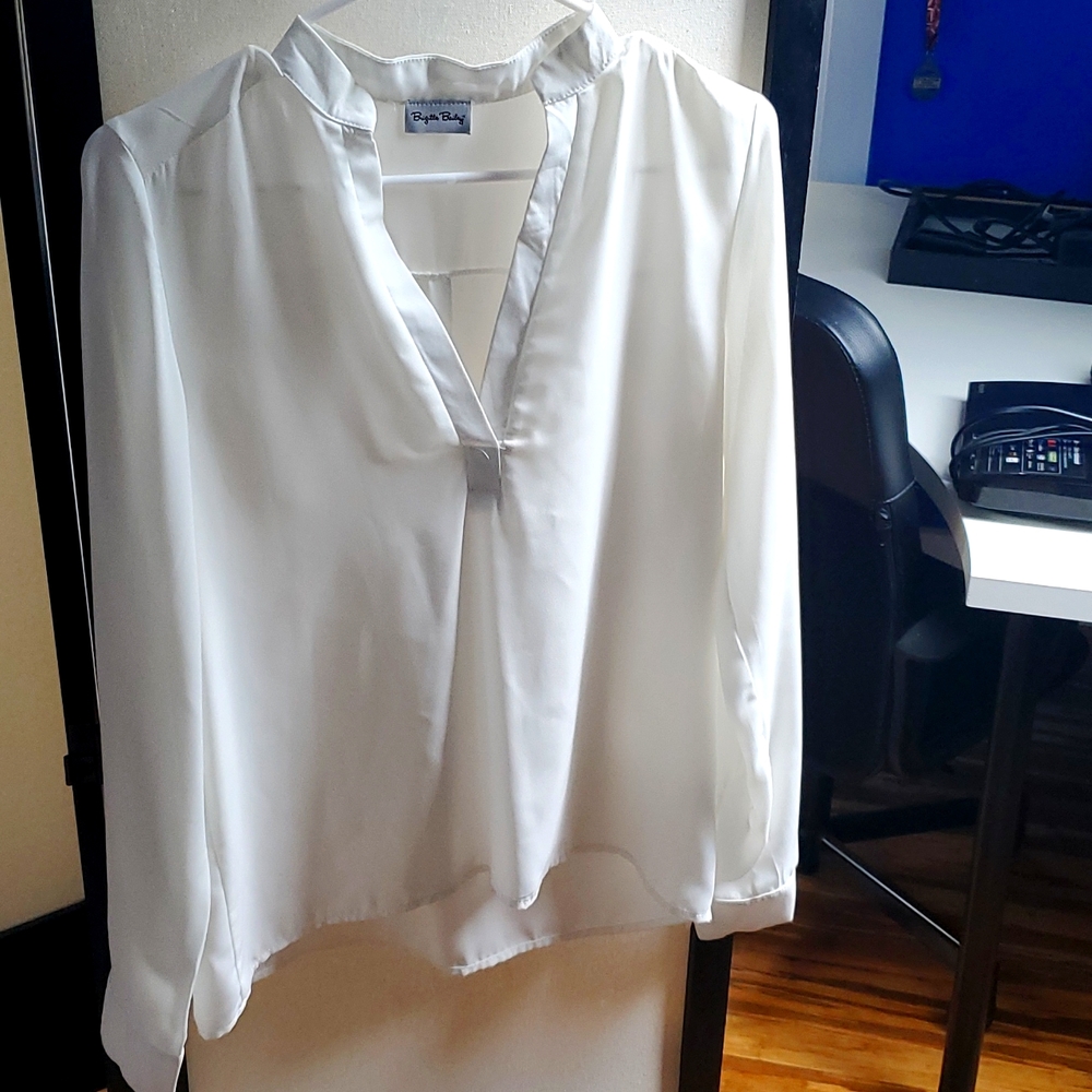 Brigitte Bailey off white blouse